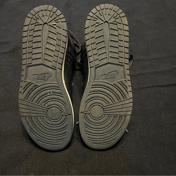 Nike Air Jordan 1 Flight 4 Black Hightop Sneakers (7Y) - Picture 5 of 6